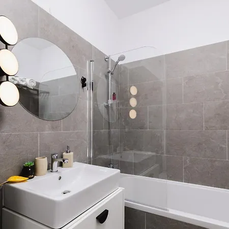 Cozy Getaway Sector 1 Appartement