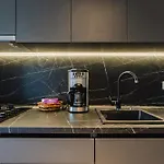 Apartment Cozy Getaway Sector 1 *